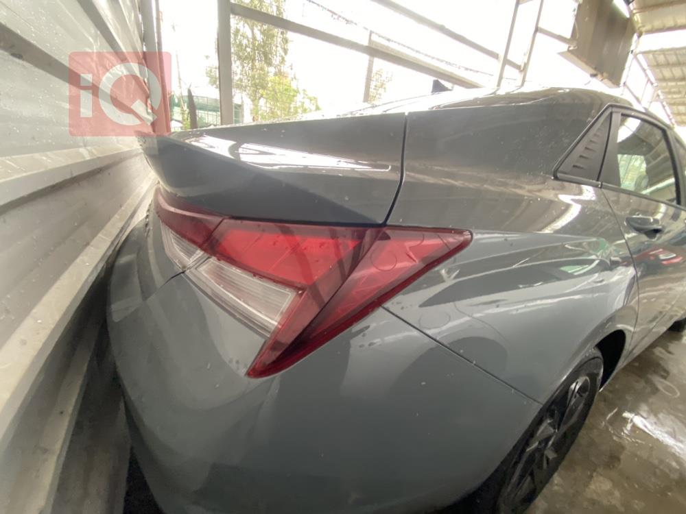 هیوندای ئەلەنترا